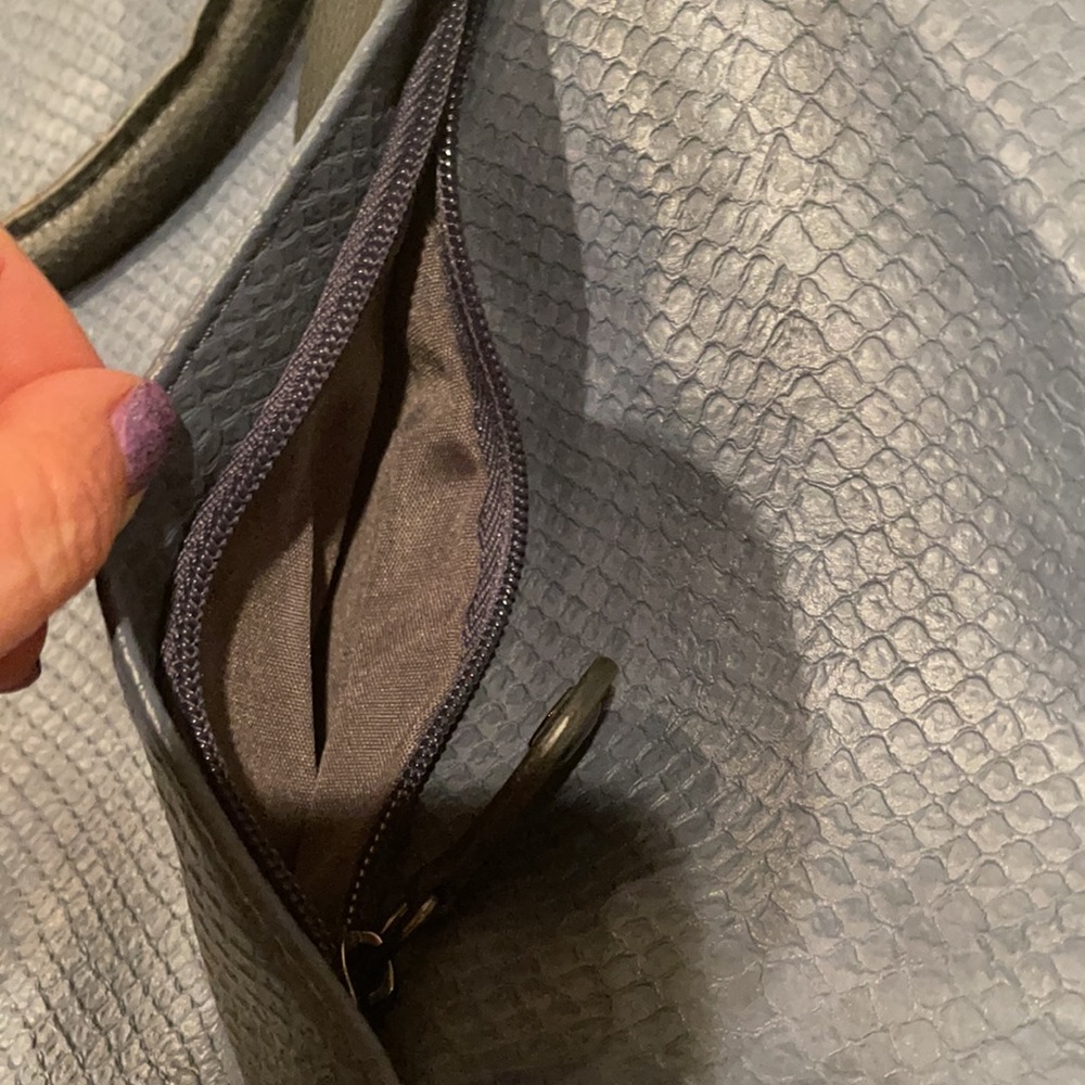 Purse - Picture 3 of 4